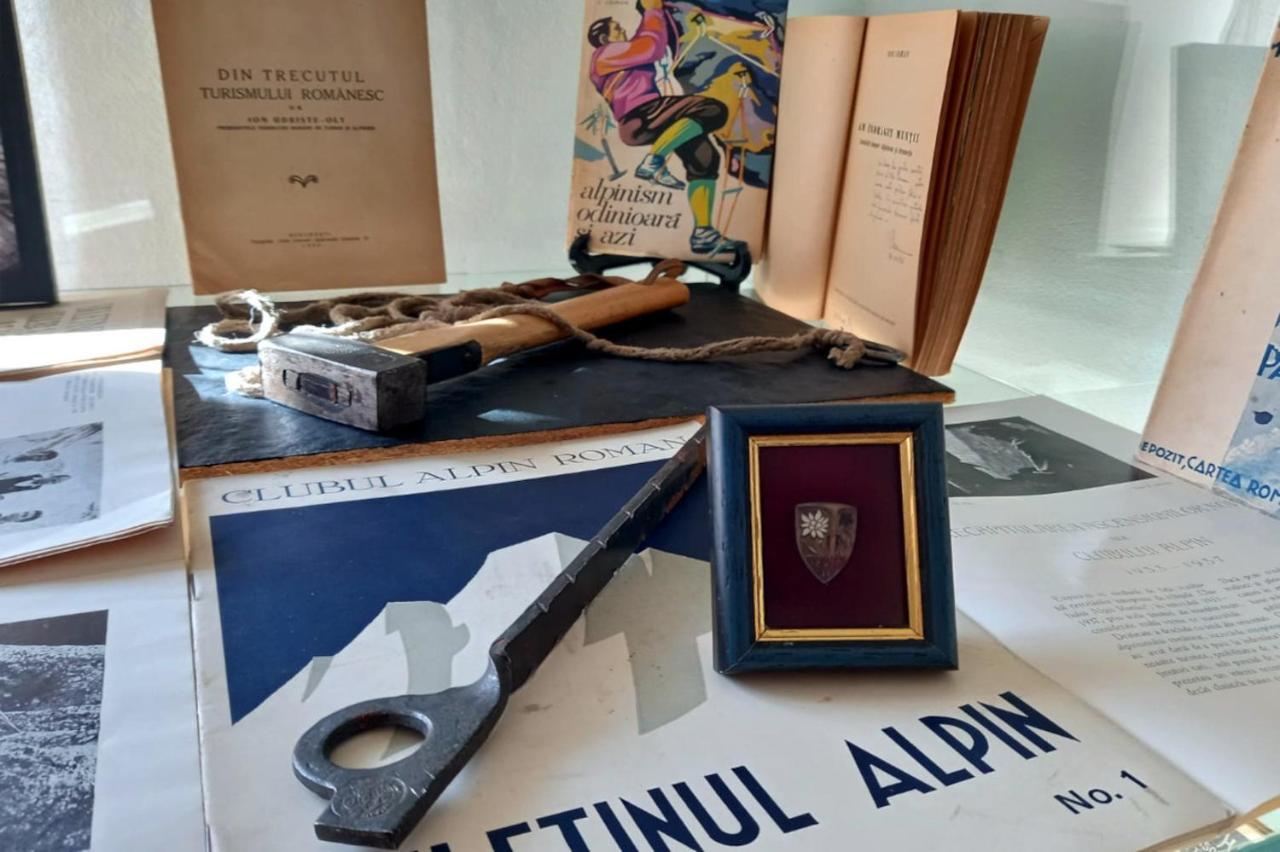 Galeria Turismului Montan Vendégház Cîrţişoara Kültér fotó