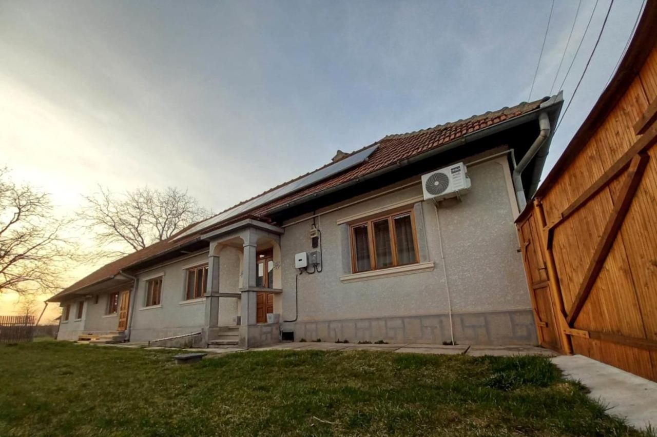 Galeria Turismului Montan Vendégház Cîrţişoara Kültér fotó